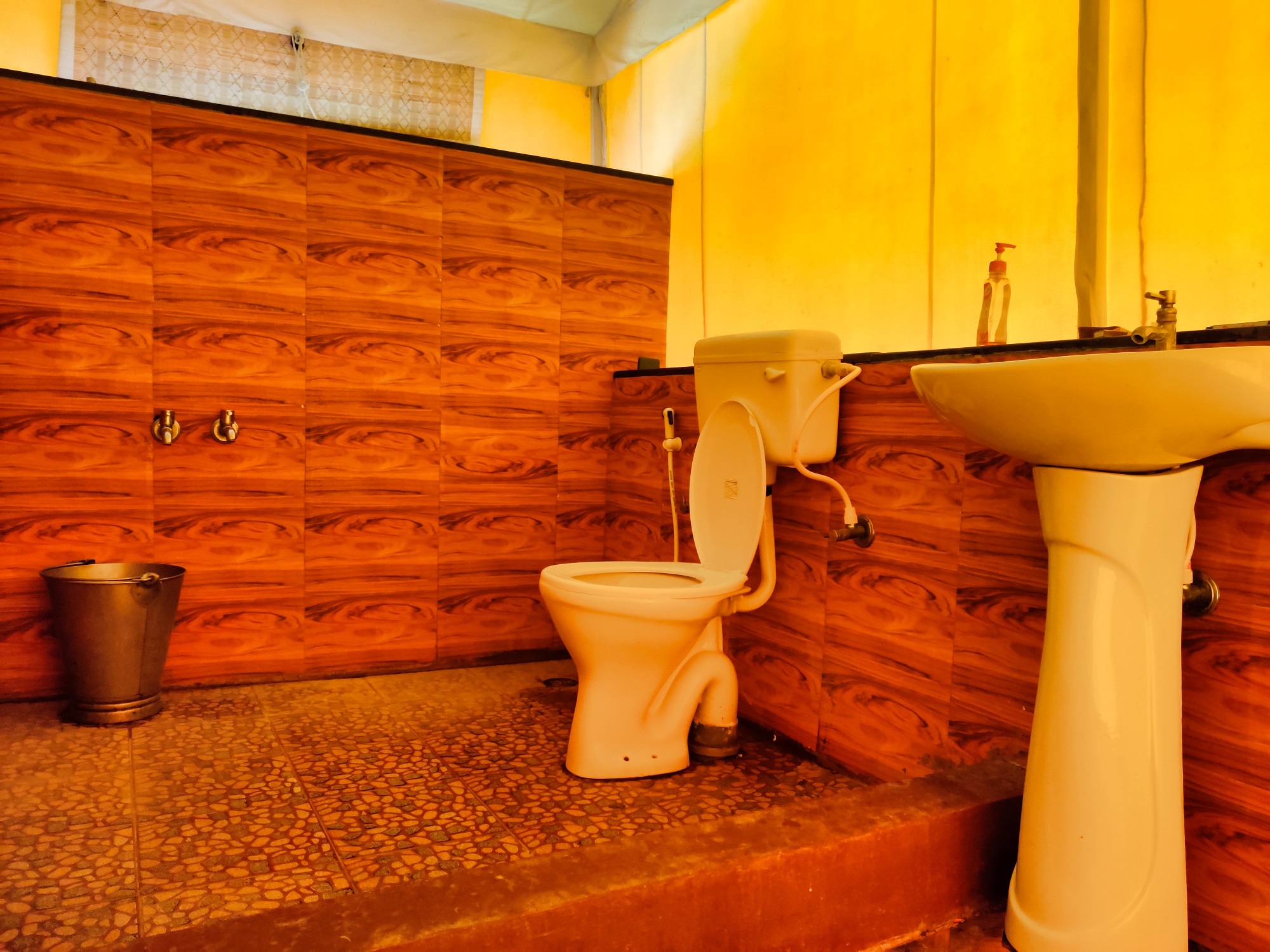 The Gari Resorts Bathroom