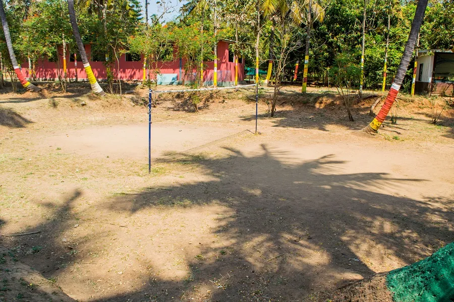 Outdoor Badmention Court